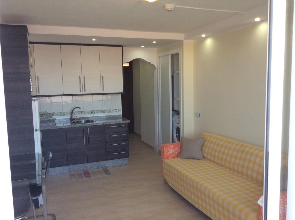 Apartment With Terrace In Playa De Las Americas Bagian luar foto