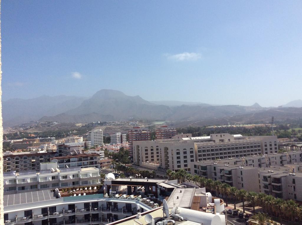 Apartment With Terrace In Playa De Las Americas Bagian luar foto