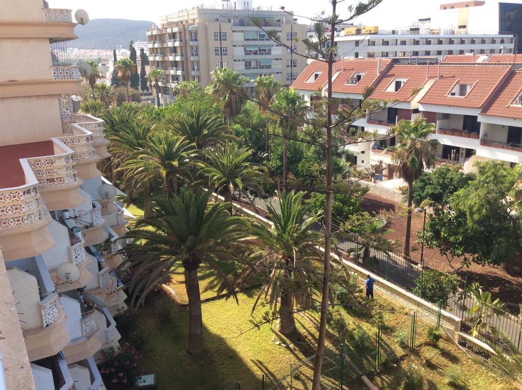 Apartment With Terrace In Playa De Las Americas Bagian luar foto