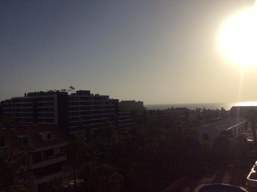 Apartment With Terrace In Playa De Las Americas Bagian luar foto