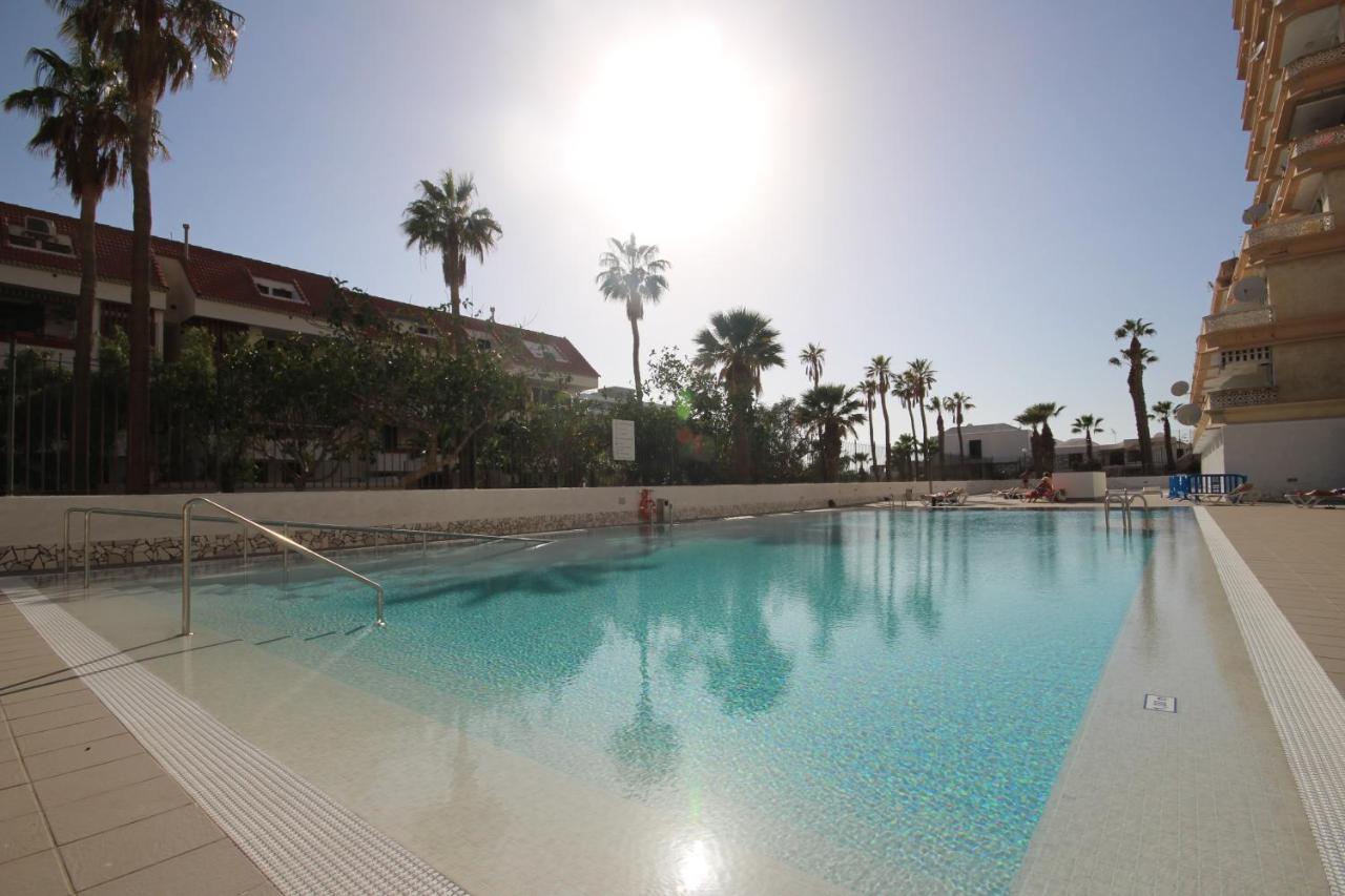 Apartment With Terrace In Playa De Las Americas Bagian luar foto